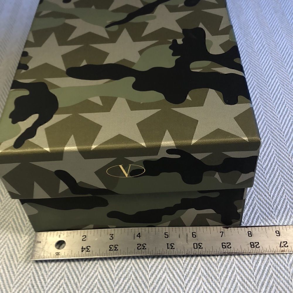 Valentino camo Shoe Box  length 13 5/8” X w 7 5/8  X h 5”, Excellent Condition - Picture 9 of 12